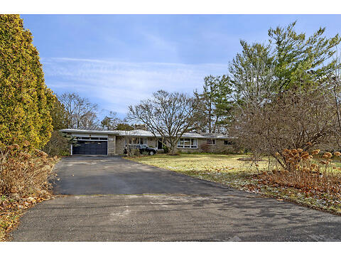 520 Sir Richards Rd virtual tour image