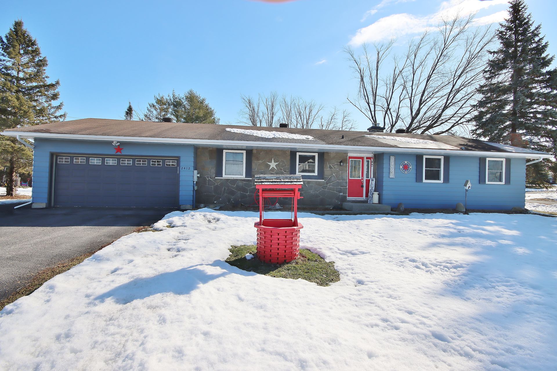 Virtual tour of 2412 Church Street, North Gower, Ontario, K0A 2T0