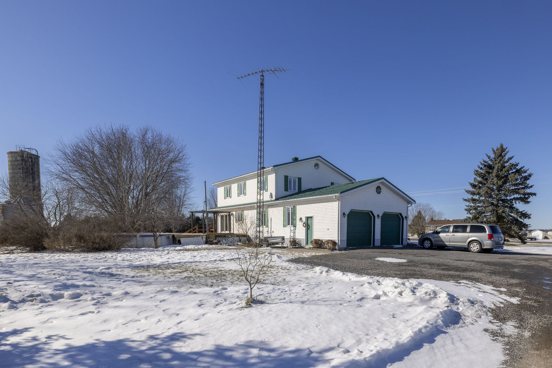 Virtual tour of 2718 County Rd 3, St Isidore, Ontario