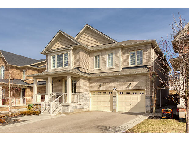 Virtual tour of 32 Fingland Cres, Waterdown, Ontario, L8B 0S8