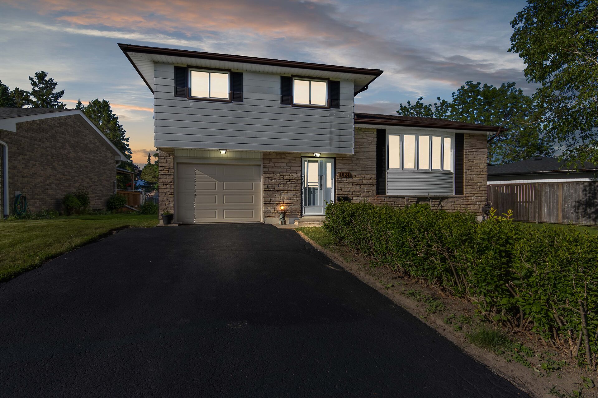 Virtual tour of 1024 Hudson Drive, Kingston, Ontario, K7M 5K8