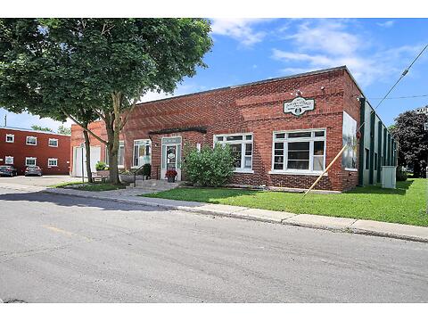 12 Maple Ave virtual tour image