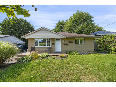 152 Victoria Rd N virtual tour image