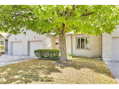 99 Edgevalley Rd - Unit 11 virtual tour image