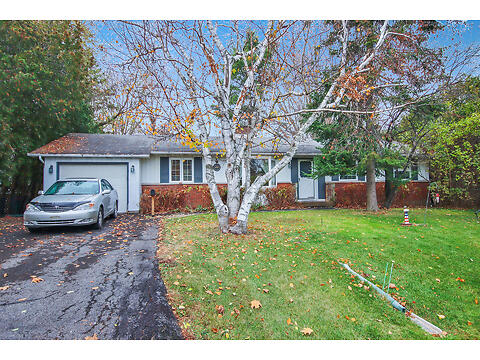 5393 Riverside Crescent virtual tour image