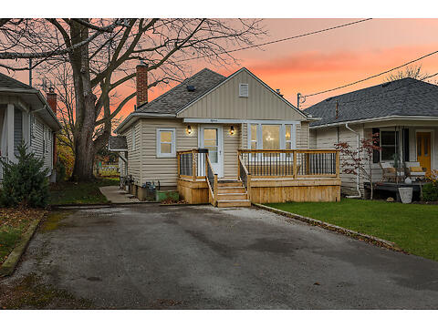 15 Verdun Ave virtual tour image