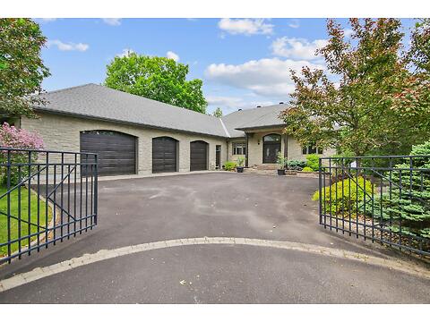 3886 Armitage Avenue virtual tour image