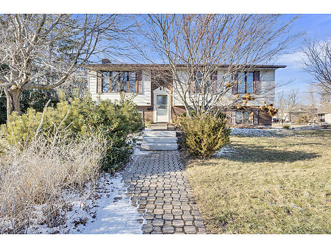 824 Slocan Place virtual tour image