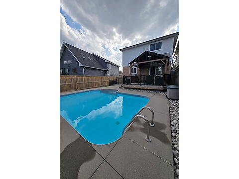 2312 Malcolm Cres virtual tour image