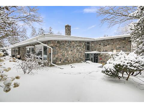 10 Qualicum Street virtual tour image