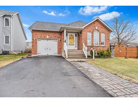 455 Freeman Crescent virtual tour image