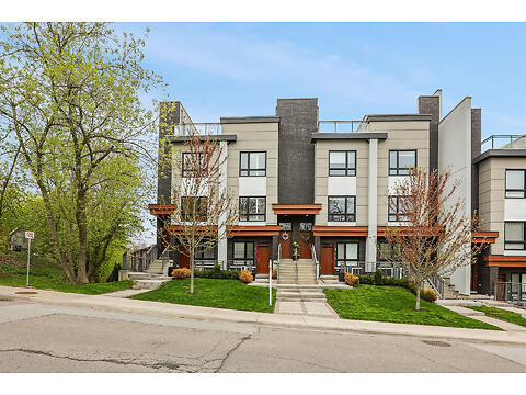 39 Robinson St N #4 virtual tour image