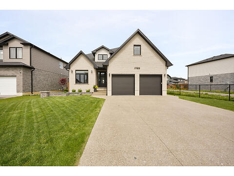 1789 Applerock Avenue virtual tour image