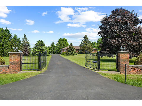 2673 Yorks Corners Road virtual tour image