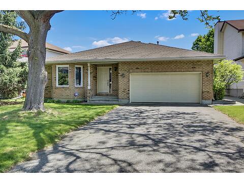 1380 Norview Crescent virtual tour image
