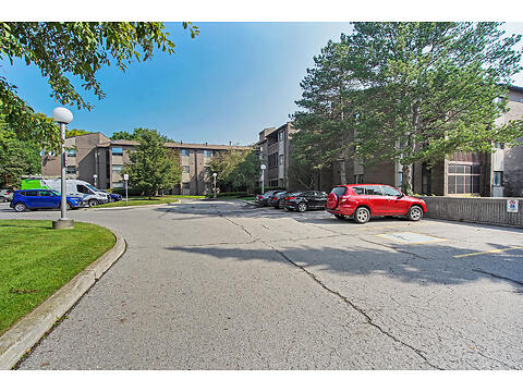 300 Everglade Cres - Unit 213 virtual tour image