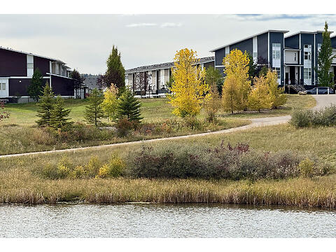 10 Walden Lane SE virtual tour image