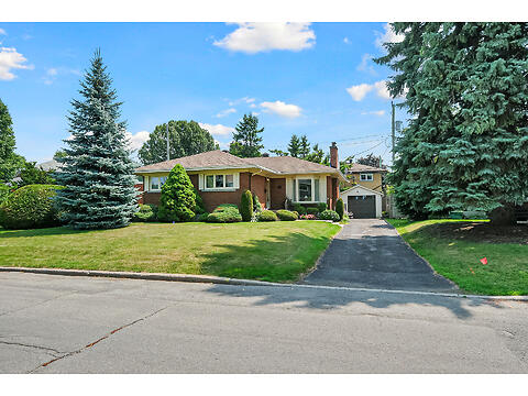1155 Cline Crescent virtual tour image
