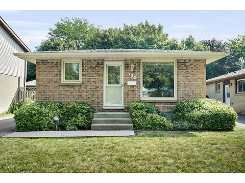 132 Ardsley Cres virtual tour image