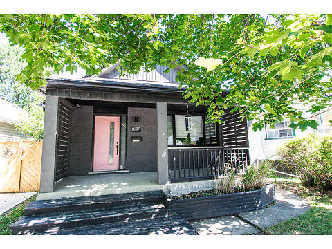 44 Grantham Avenue South virtual tour image
