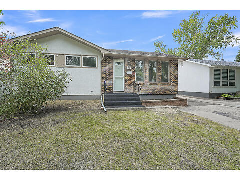 40 Richardson Crescent virtual tour image