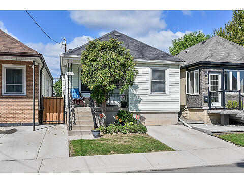 103 Garside Ave N virtual tour image