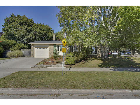 66 Lloyd Manor Crescent virtual tour image