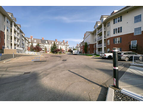 1233-151 Country Village Rd NE virtual tour image