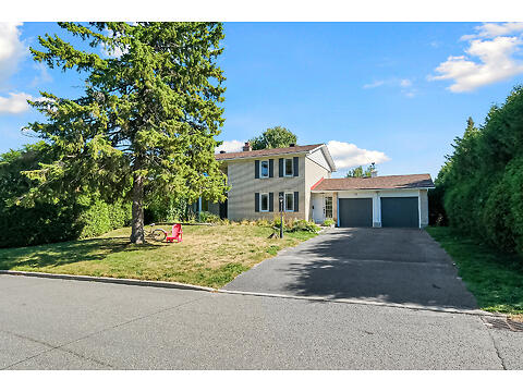 12 Apache Crescent virtual tour image