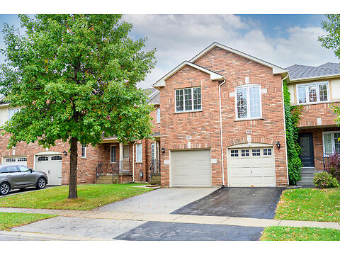 2494 Newcastle Crescent virtual tour image