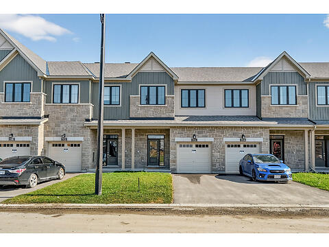 305 Moore Crescent virtual tour image