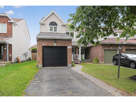 13 Roblyn Way virtual tour image