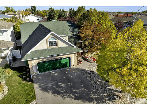 1684 Fenwick Crescent virtual tour image