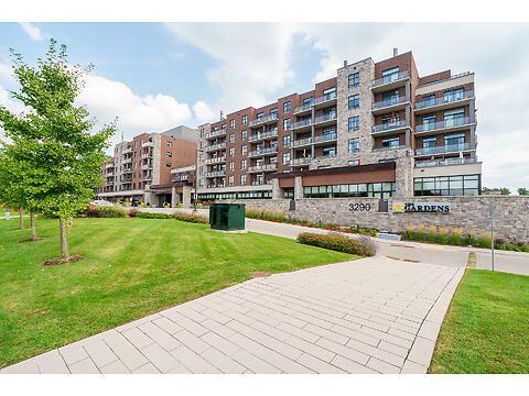 206-3290 New St. virtual tour image
