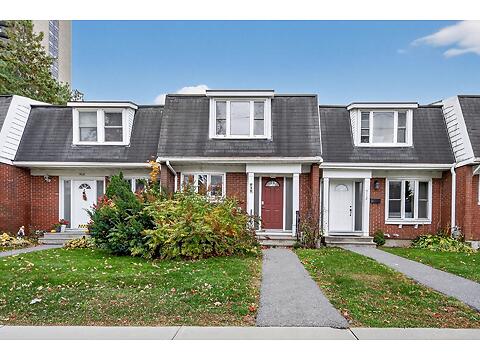 910 Dynes Road virtual tour image