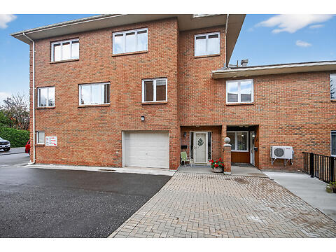 206 Stratas Crt virtual tour image