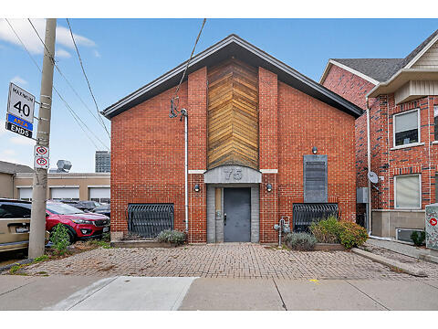 75 Young St virtual tour image