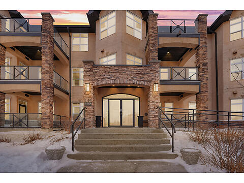 2160 Heseltine Road Unit 301 virtual tour image