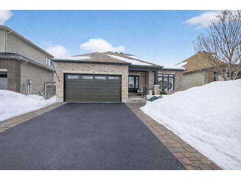 49 Dulmage Crescent virtual tour image