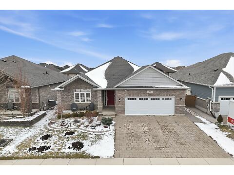 84 Collins Way virtual tour image