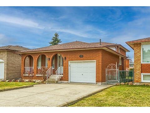 15 Fairington Crescent. virtual tour image