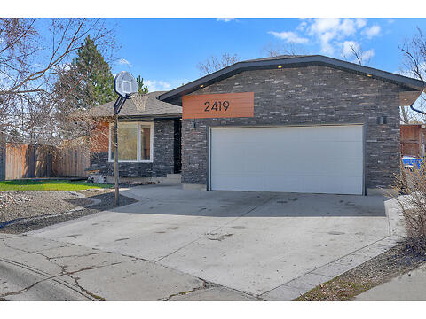 2419 Glamis Pl. virtual tour image
