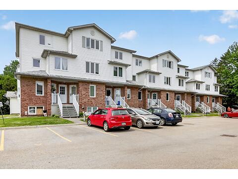 299 Castor Street 102 virtual tour image