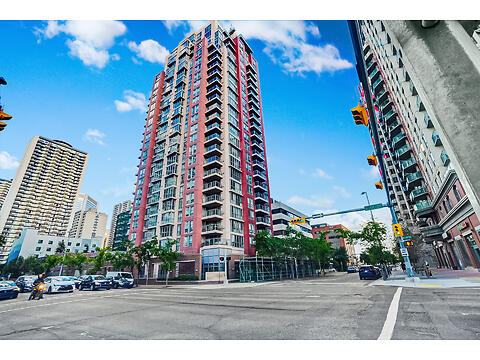650 10 St SW #306 virtual tour image