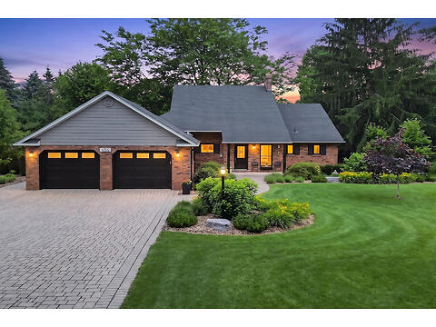 656 Memorial Dr. virtual tour image