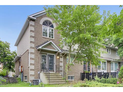 8 Riverbank Court virtual tour image