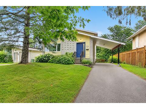 2193 Fife Crescent virtual tour image