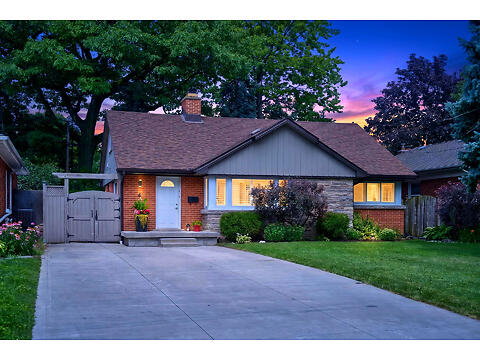 4 Compton Place virtual tour image