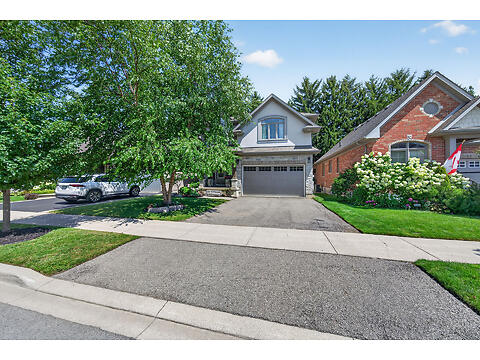 256 Moorland Cres virtual tour image