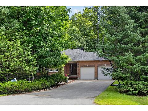 1027 Glenashton Road virtual tour image